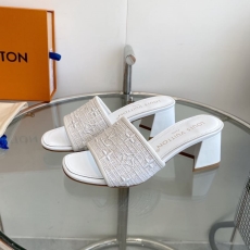 Louis Vuitton Slippers